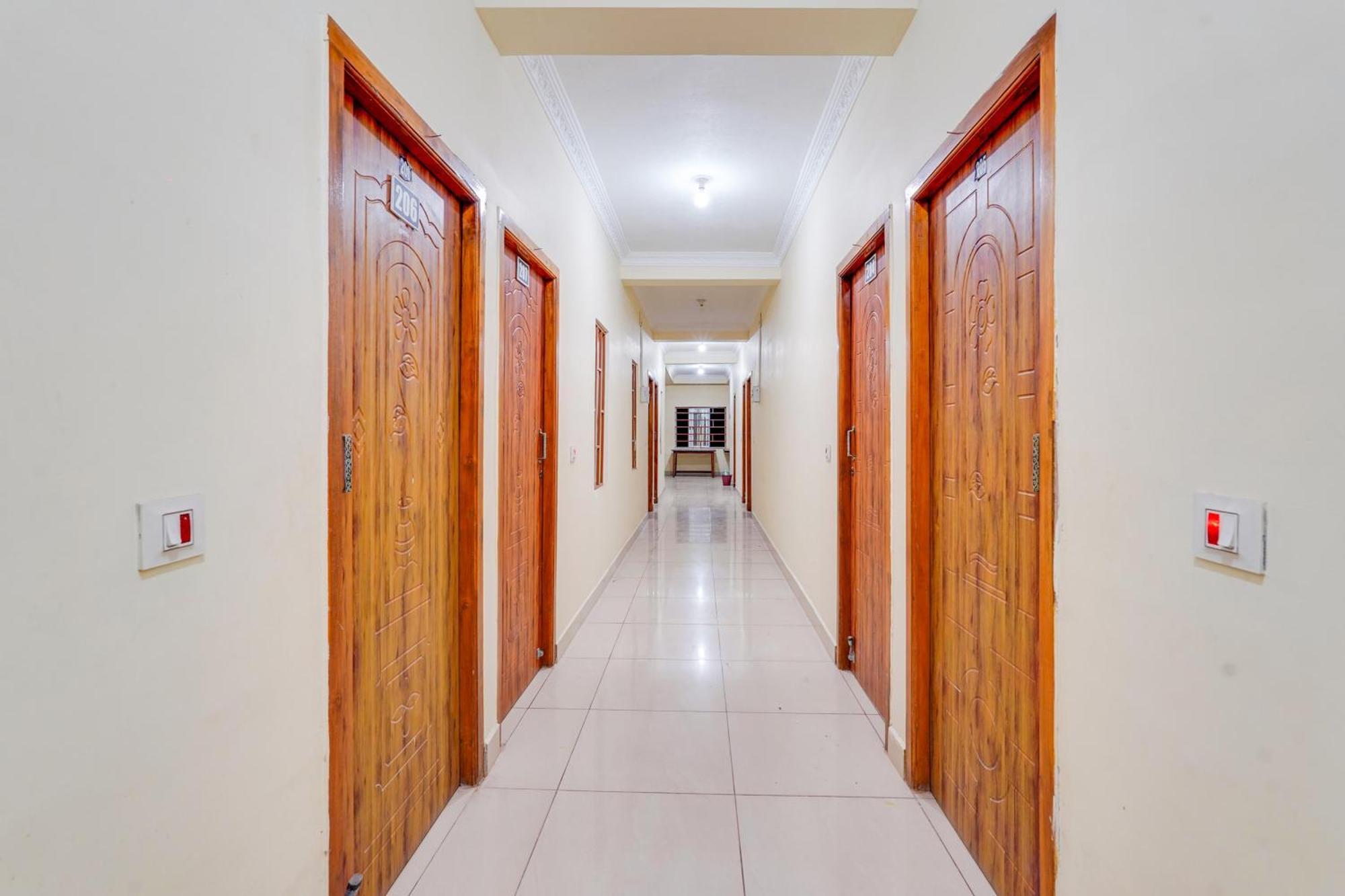 Super Hotel O Sharmila Guest House Pondicherry Exterior photo